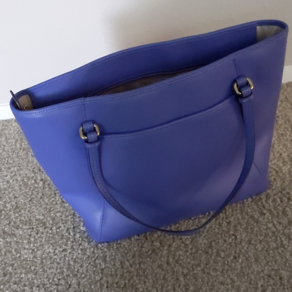 Purse - Picture 2 of 2